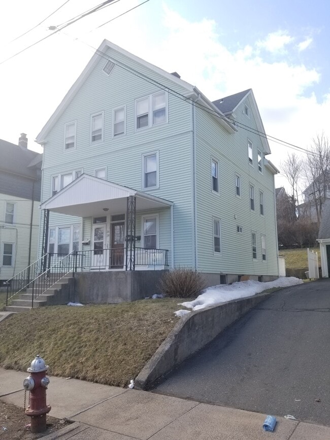26 Carlson St, Unit 2