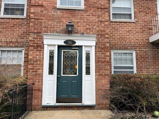 96 Shore Rd in Sands Point, NY - Building Photo - Building Photo