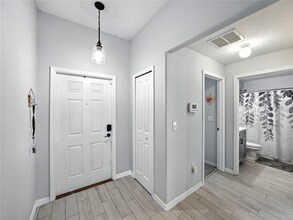 149 Cascade Bend Dr in Ruskin, FL - Building Photo - Building Photo