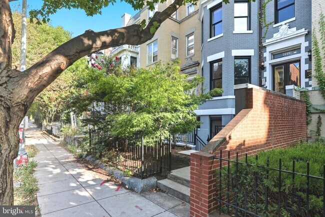 1448 Harvard St NW