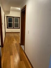 1800 W 21st Plz, Unit 1 Floor Rear in Chicago, IL - Building Photo - Building Photo