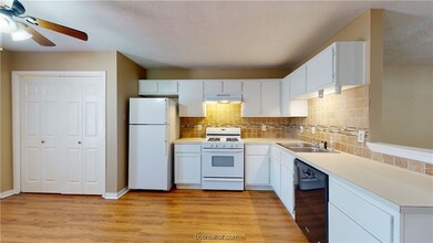 805 San Pedro Dr in College Station, TX - Building Photo - Building Photo