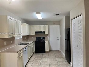 222 SW 6th Ave in Florida City, FL - Building Photo - Building Photo