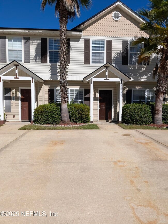 property at 1811 Lago Del Sur Drive