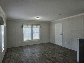 93267 Circle Dr in Pinellas Park, FL - Building Photo