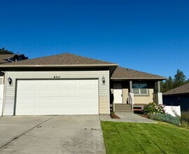 4511 N Hutchinson Ln in Spokane, WA - Building Photo - Building Photo