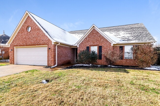 95 Winding Creek Dr in Oakland, TN - Building Photo - Building Photo