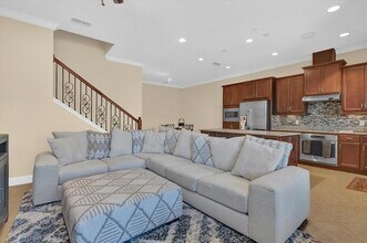 9219 Laureate Blvd in Orlando, FL - Building Photo - Building Photo