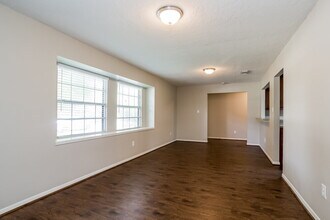 1817 New Orleans St in Deer Park, TX - Building Photo - Building Photo