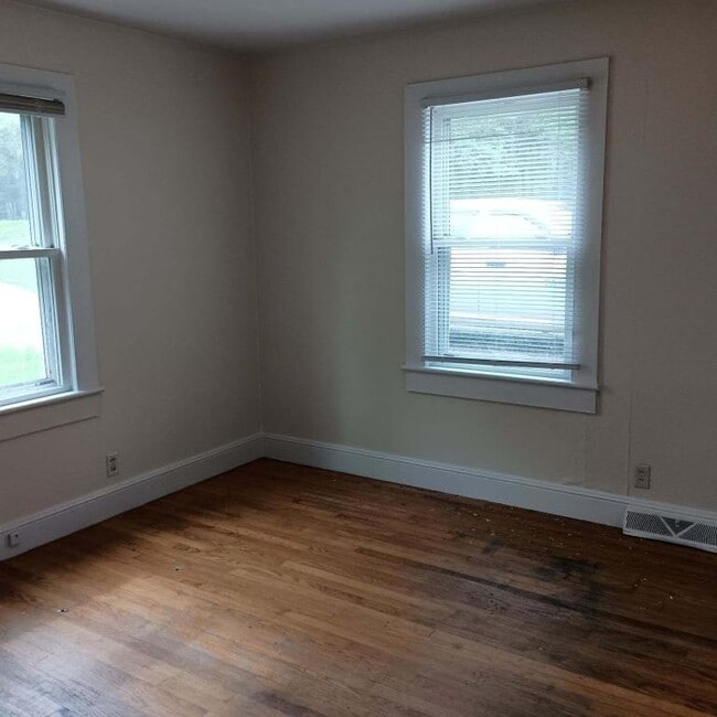 5836 Franklin St in Ferrum, VA - Building Photo - Building Photo