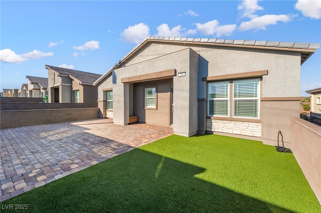288 Whitney Crst St in Henderson, NV - Building Photo