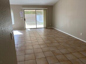 1695 W Macaw Dr in Chandler, AZ - Building Photo - Building Photo