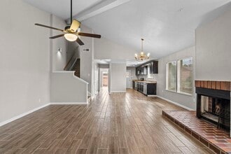 7823 Bateman Ln in Houston, TX - Building Photo - Building Photo