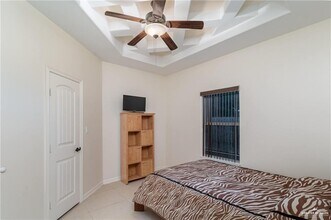 11 S 5th St in McAllen, TX - Building Photo - Building Photo