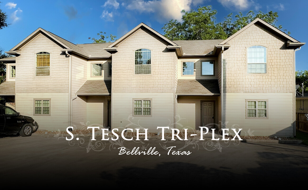 210 S Tesch St in Bellville, TX - Building Photo