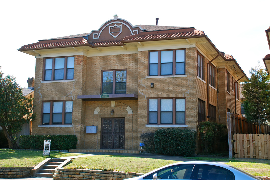 5642 Richard Ave in Dallas, TX - Building Photo