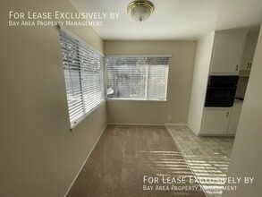 24 Lorton Ave in Burlingame, CA - Building Photo - Building Photo