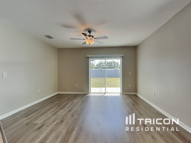 10305 Geese Trail Cir in Sun City Center, FL - Building Photo - Building Photo