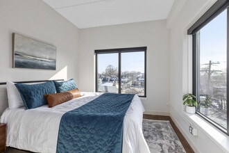 Lofts on Grove in Grand Rapids, MI - Foto de edificio - Building Photo