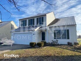 248 Westmark Ct in Galloway, OH - Building Photo