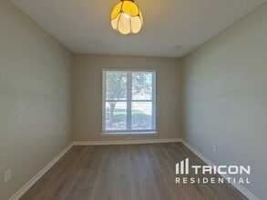 1112 Princeton Dr in Richardson, TX - Building Photo - Building Photo