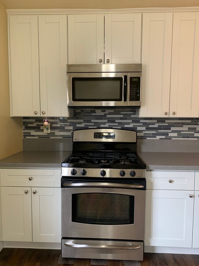 642 Lemar Park Dr, Unit #4 in Glendora, CA - Building Photo - Building Photo