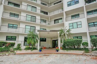 900 River Reach Dr, Unit 505 in Fort Lauderdale, FL - Building Photo - Building Photo