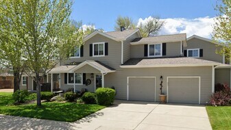 5293 Carr St in Arvada, CO - Building Photo