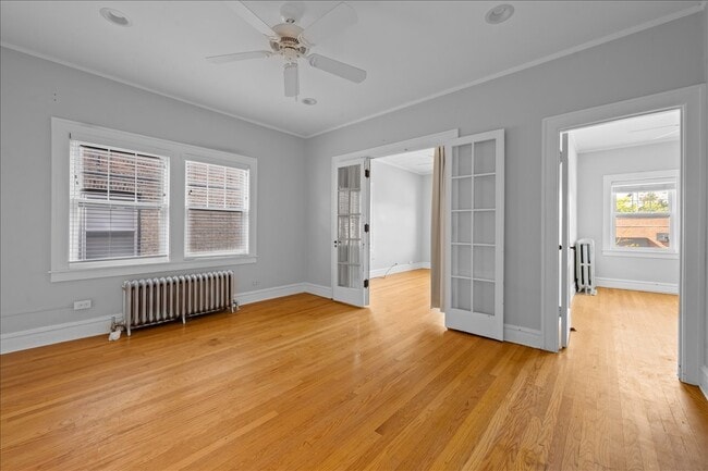 911 Green Bay Rd in Winnetka, IL - Building Photo - Building Photo