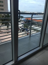 335 S Biscayne Blvd in Miami, FL - Building Photo - Building Photo