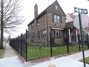 131-01 229th St in Queens, NY - Building Photo - Building Photo