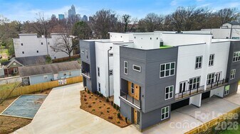 1609 N Davidson St in Charlotte, NC - Building Photo