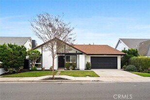 9374 Fleetwood St in Cypress, CA - Building Photo