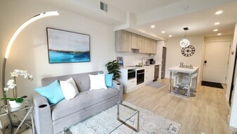 3699 Capozzi Rd, Unit 307 in Kelowna, BC - Building Photo