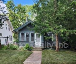 1475 Albert St N in St. Paul, MN - Building Photo