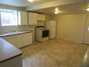 799 SE 2nd St, Unit 01 in Prineville, OR - Building Photo - Building Photo