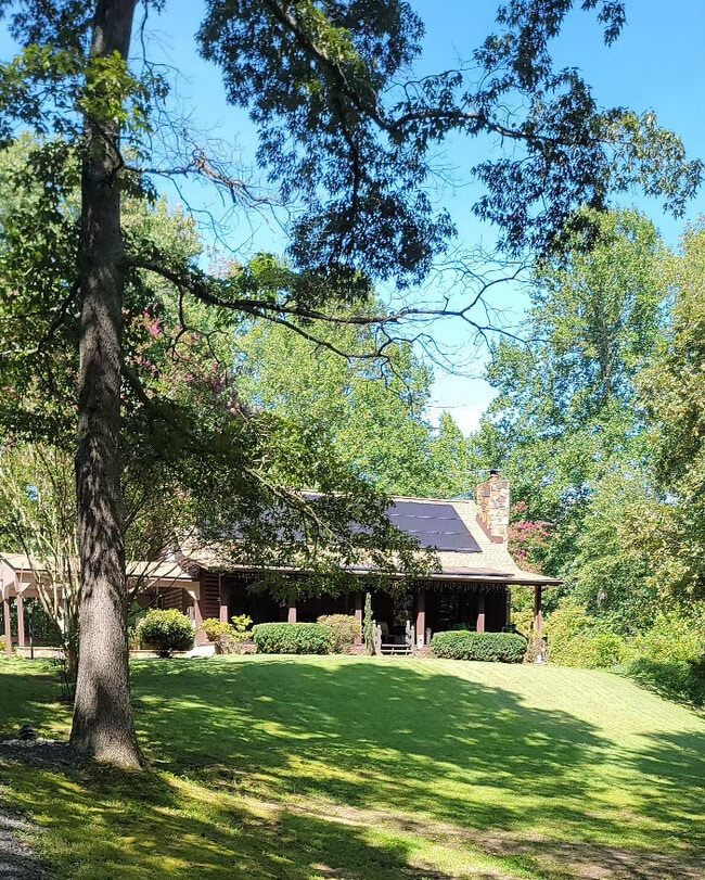 property at 3550 Holderness Ln