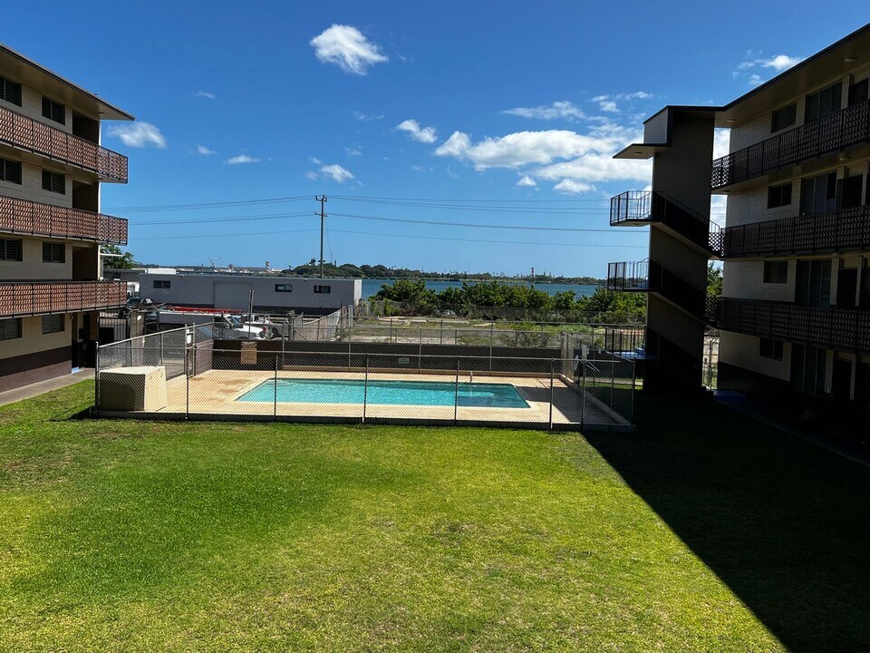 98-120-120 Lipoa Pl in Aiea, HI - Building Photo