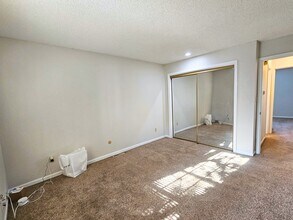 10904 Mckinley Dr in Kansas City, MO - Building Photo - Building Photo