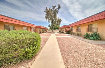 5323 N 19th Ave in Phoenix, AZ - Building Photo - Building Photo