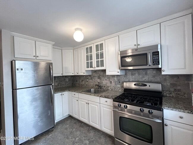 property at 29 Manor Dr