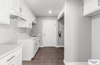 2128 Norfolk Dr, Unit 108 in Harlingen, TX - Building Photo - Building Photo