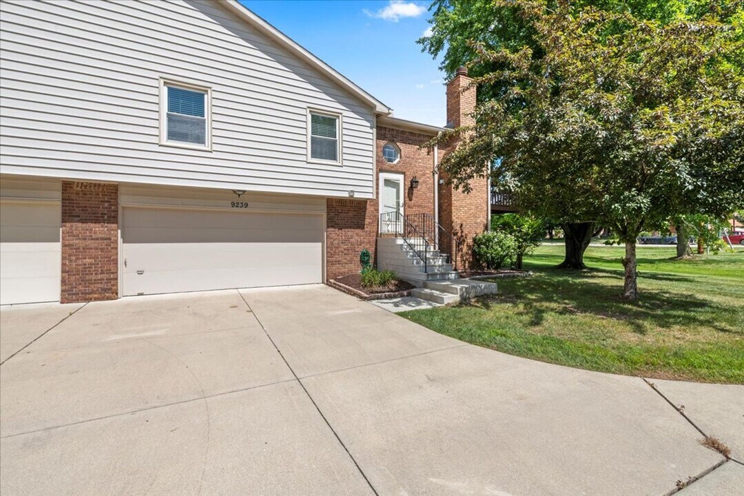 9239 Doubloon Rd in Indianapolis, IN - Building Photo