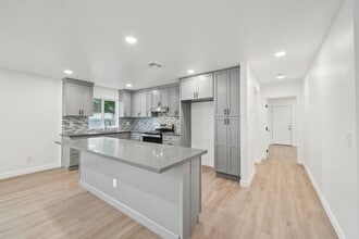 4664 Sierra in Riverside, CA - Building Photo - Building Photo