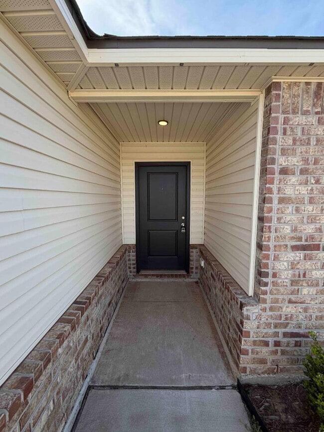 9709 Laredo Ln in Yukon, OK - Building Photo - Building Photo