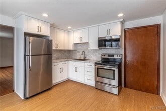 194 Boncroft Dr in West Seneca, NY - Building Photo - Building Photo