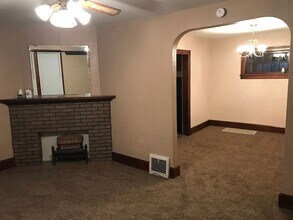 2709 Shorb Ave NW in Canton, OH - Building Photo - Building Photo