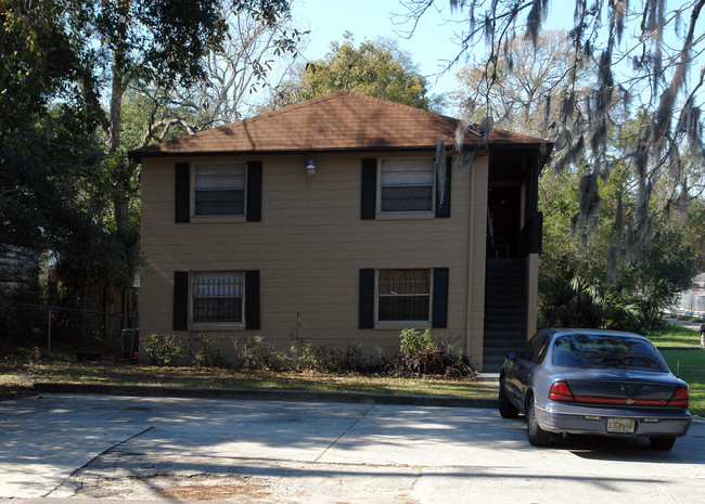 110 Long Branch Blvd in Jacksonville, FL - Building Photo - Building Photo