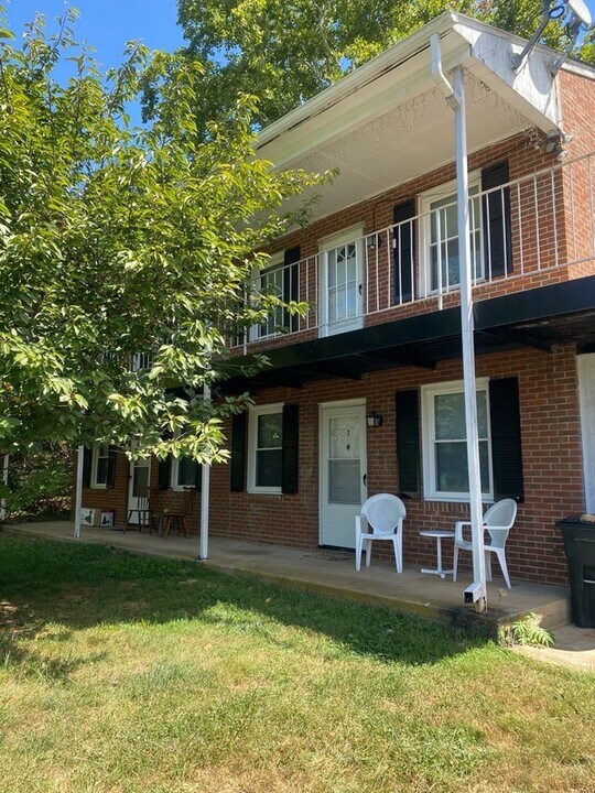 30 Culpepper Ave in Buchanan, VA - Building Photo