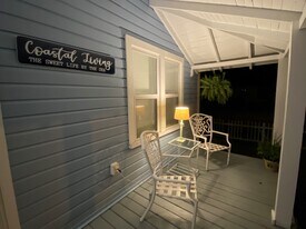 802 N Lord St in Southport, NC - Building Photo